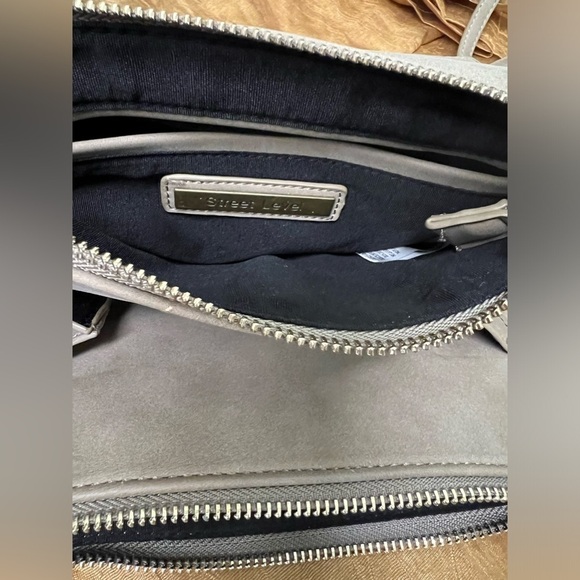 Street Level crossbody Bag REDUCED ❗️ - Picture 6 of 12